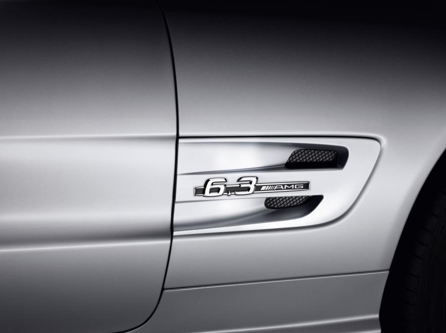  Mercedes-Benz SL63 AMG 2009 года  (фото 19 из 43)